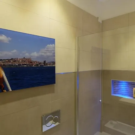 Spacious House In The Heart Of With Terrace *