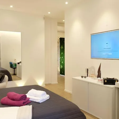 Spacious House In The Heart Of With Terrace Vakantiehuis *