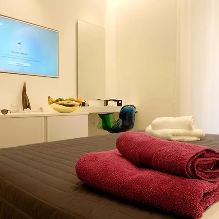 Spacious House In The Heart Of With Terrace Vakantiehuis Cagliari