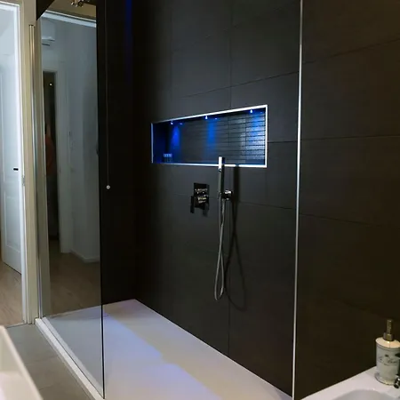 Ferienhaus Spacious House In The Heart Of With Terrace